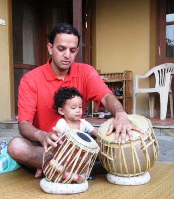 Prakash and Aman entertaining the crowd.